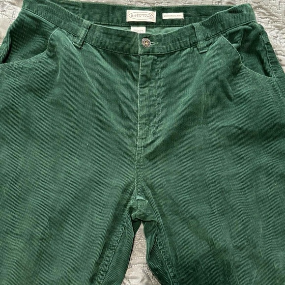 NORTHERN REFLECTIONS WEEKEND CLASSIC GREEN CORDUROY TROUSERS - Picture 2 of 6